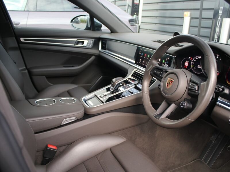 More views of Porsche Panamera
