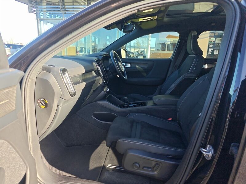 More views of Volvo XC40