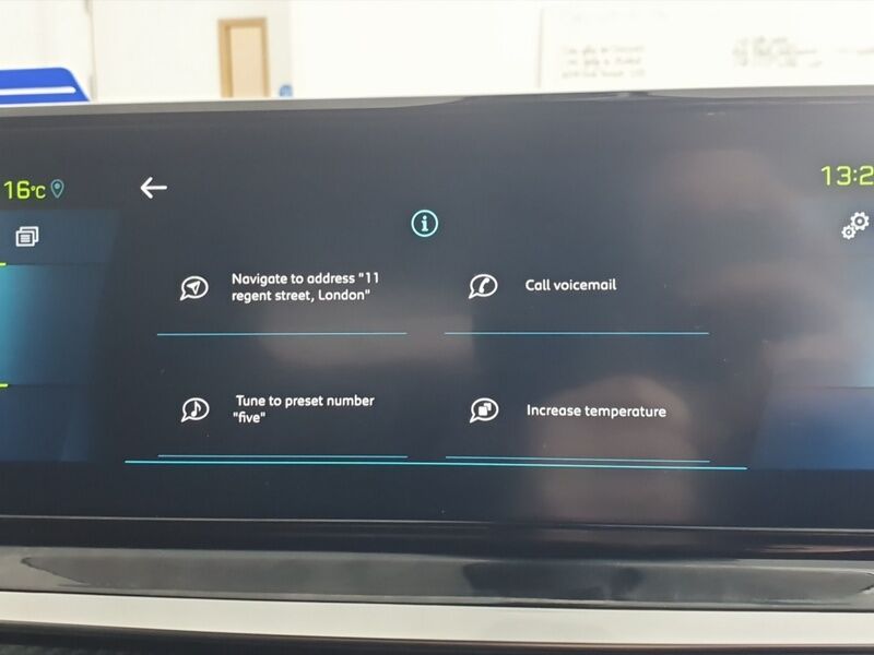 More views of Peugeot 2008