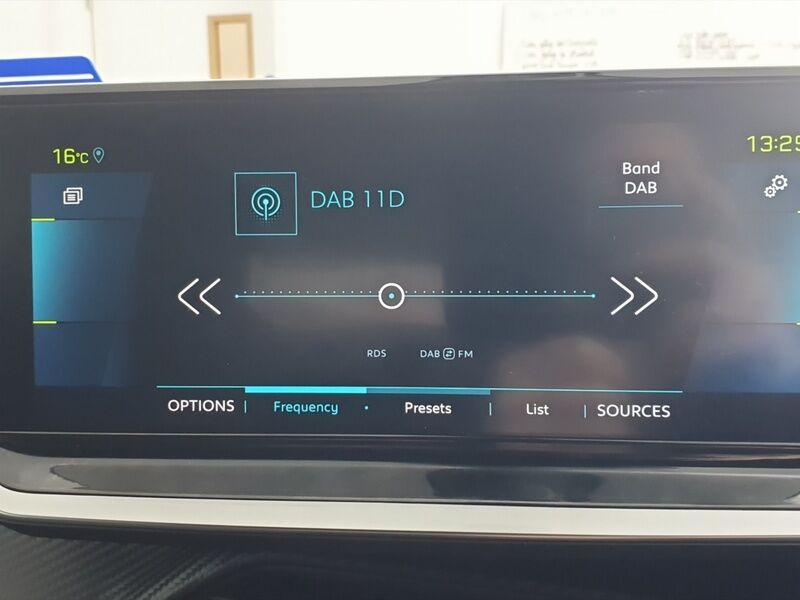 More views of Peugeot 2008