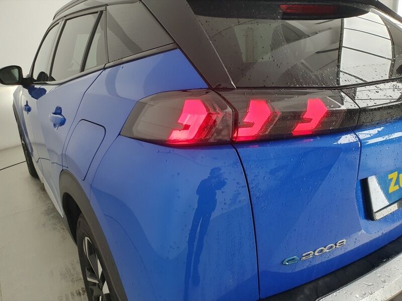 More views of Peugeot 2008