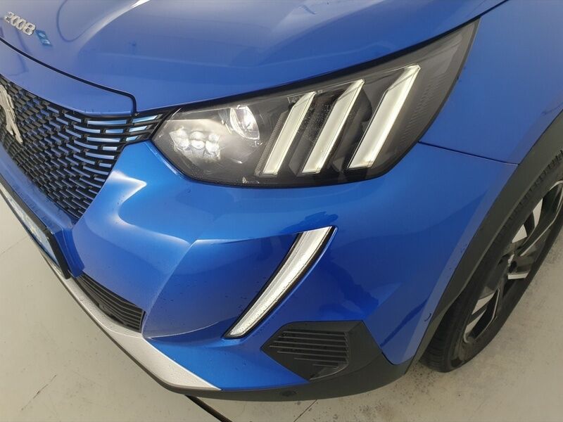 More views of Peugeot 2008