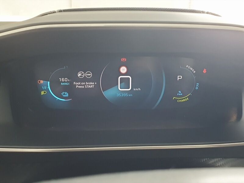 More views of Peugeot 2008