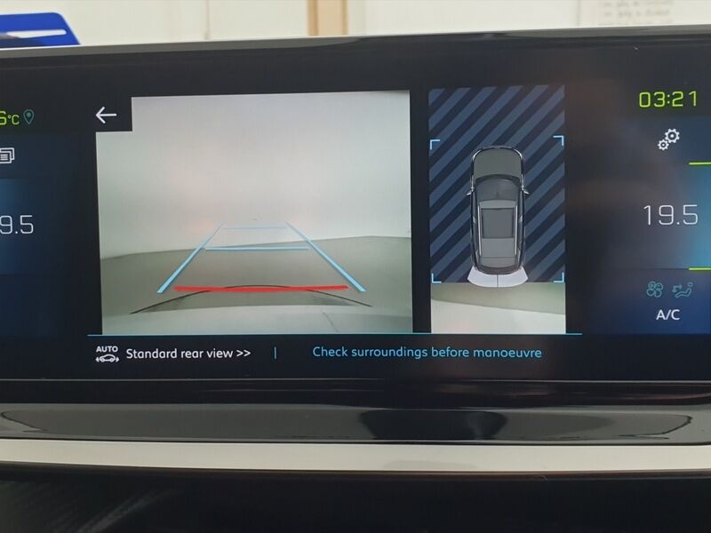 More views of Peugeot 2008