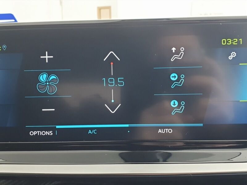 More views of Peugeot 2008