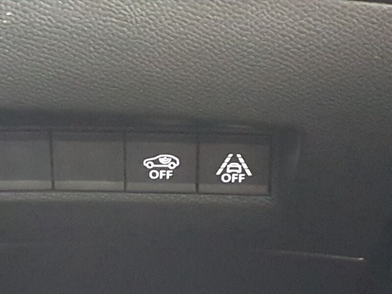 More views of Peugeot 2008