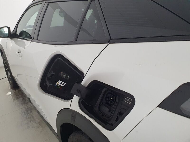 More views of Peugeot 2008