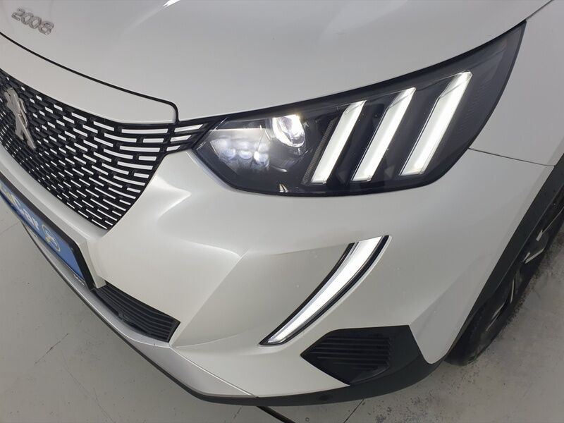 More views of Peugeot 2008