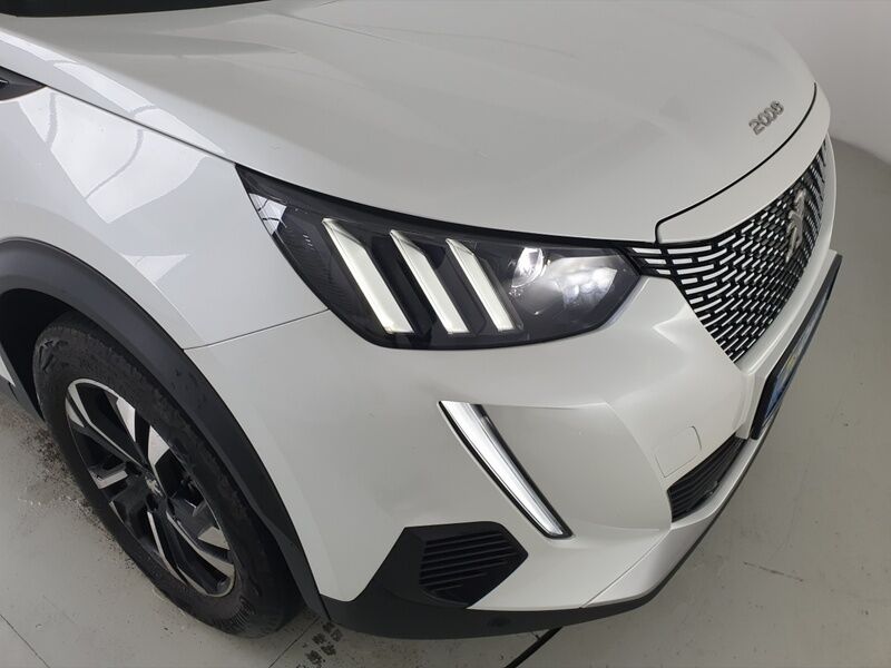 More views of Peugeot 2008