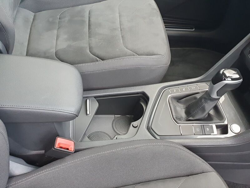 More views of Volkswagen Tiguan Allspace