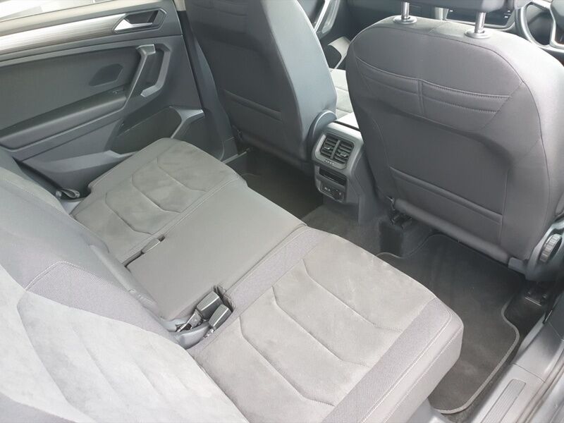 More views of Volkswagen Tiguan Allspace