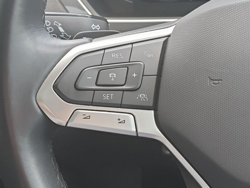 More views of Volkswagen Tiguan Allspace