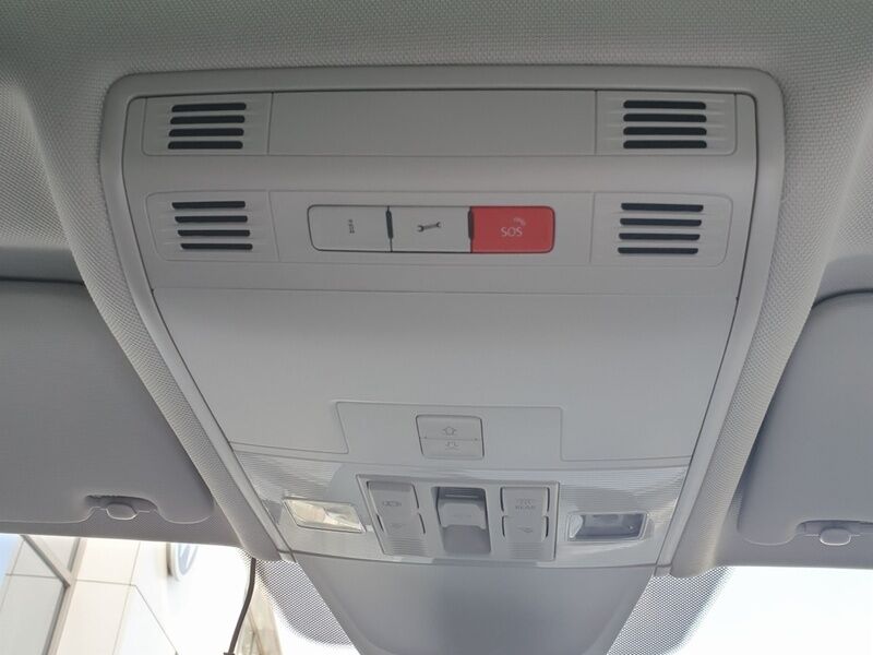 More views of Volkswagen Tiguan Allspace