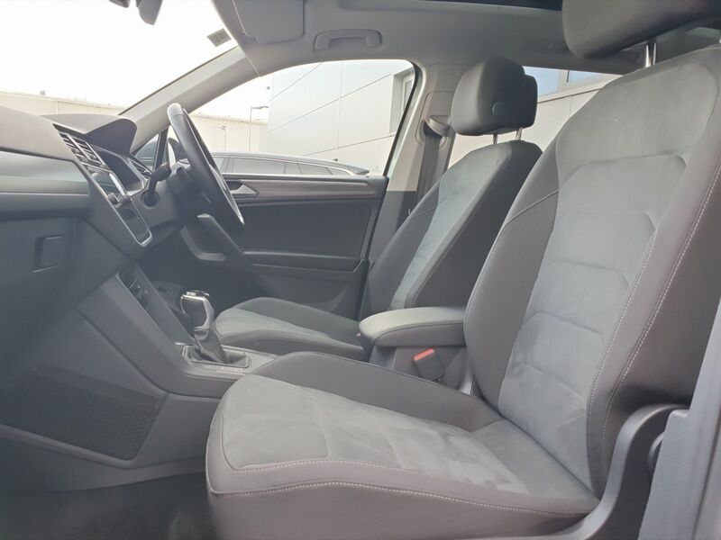 More views of Volkswagen Tiguan Allspace