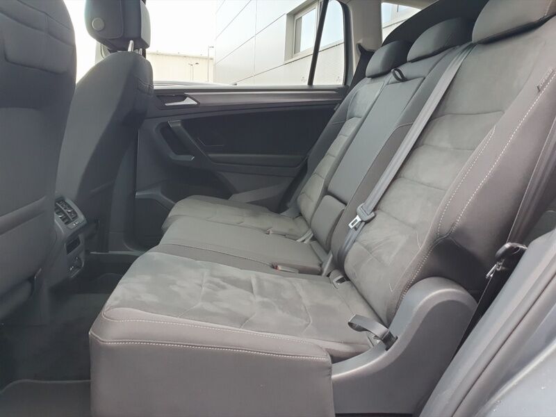 More views of Volkswagen Tiguan Allspace