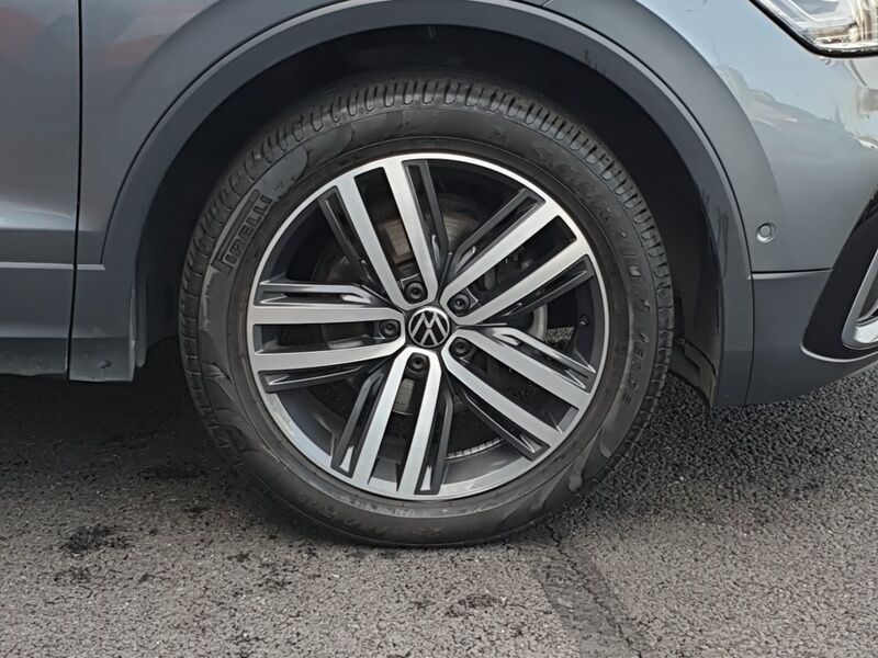 More views of Volkswagen Tiguan Allspace