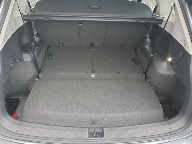 More views of Volkswagen Tiguan Allspace