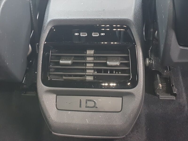 More views of Volkswagen ID.4