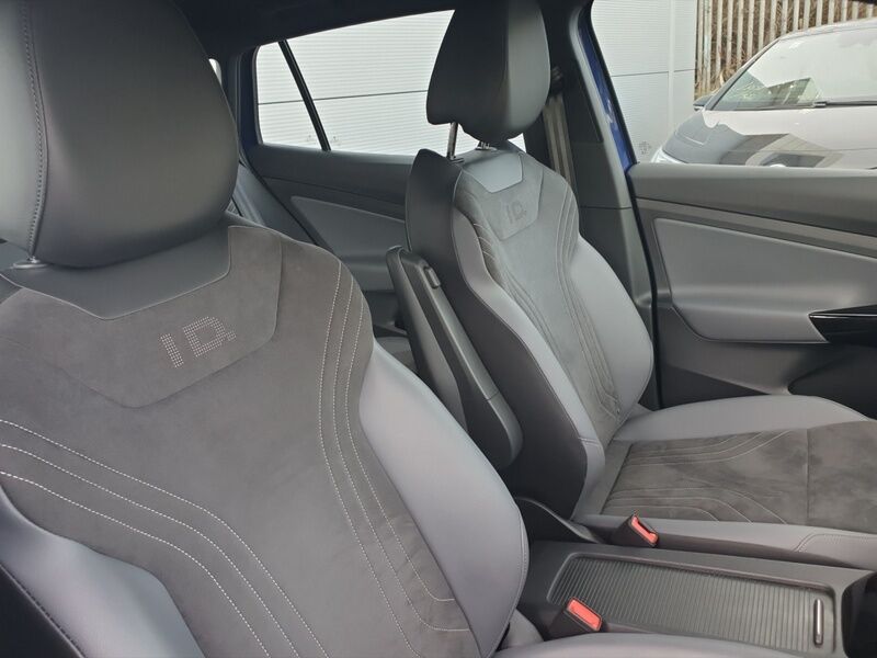 More views of Volkswagen ID.4