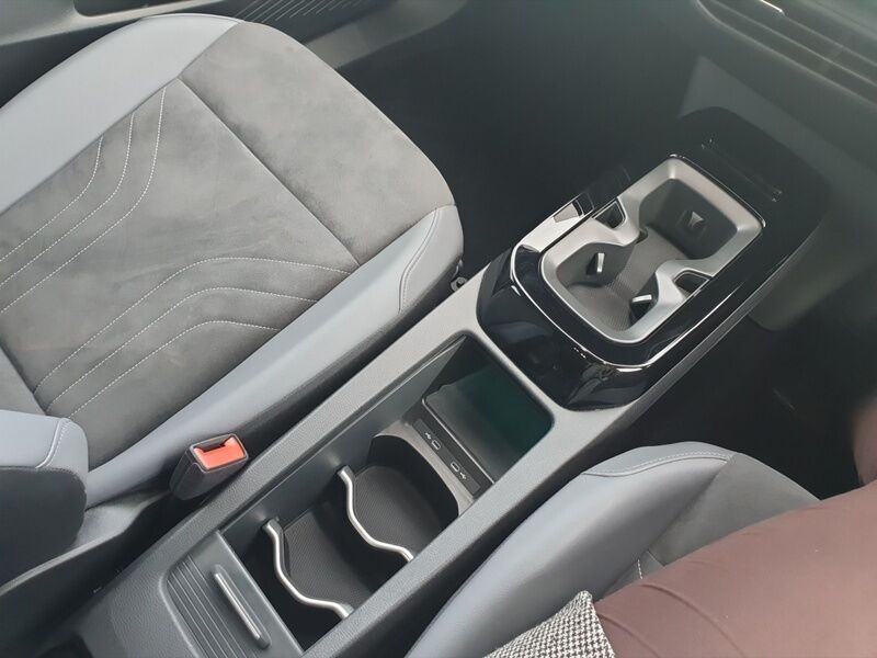 More views of Volkswagen ID.4