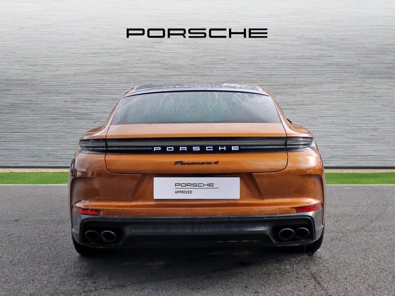 More views of Porsche Panamera