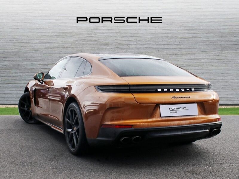 More views of Porsche Panamera