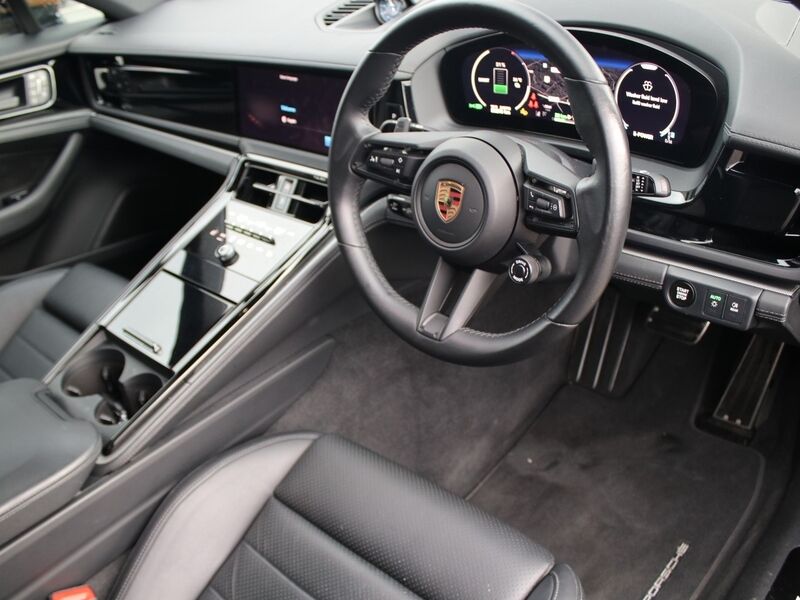 More views of Porsche Panamera