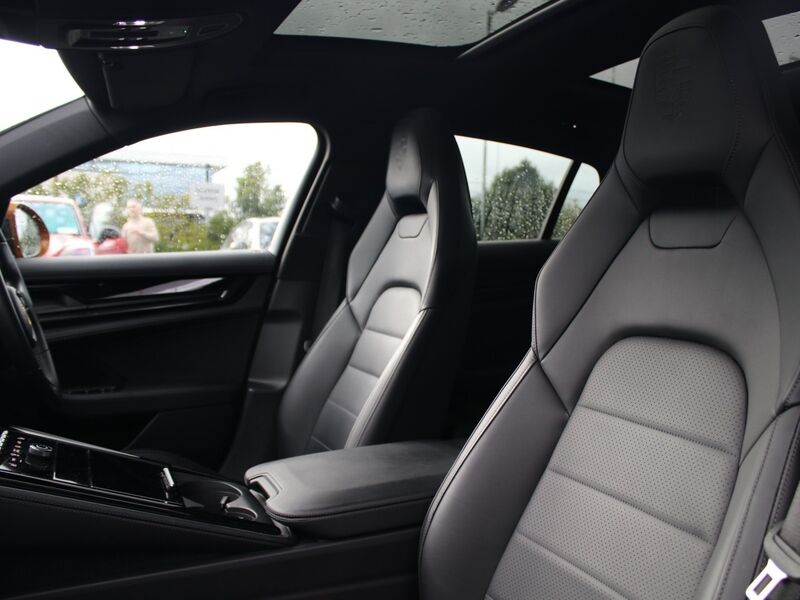 More views of Porsche Panamera