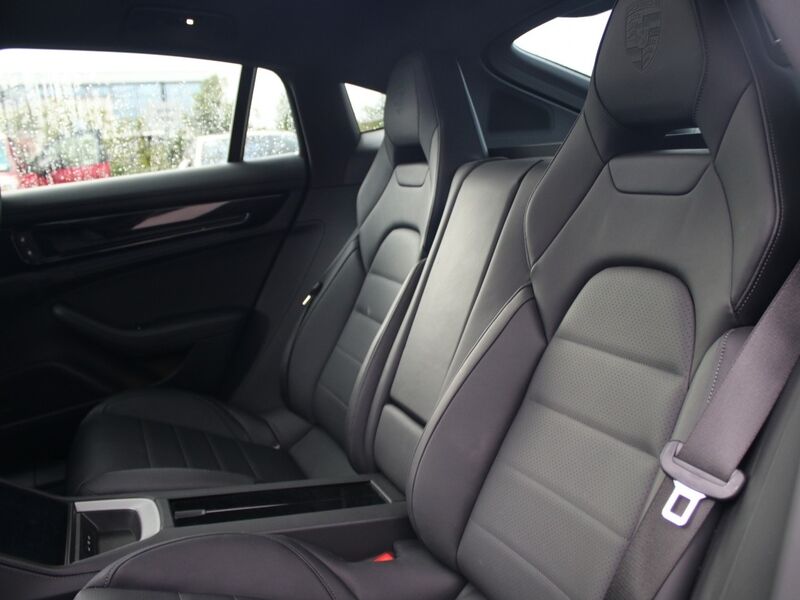 More views of Porsche Panamera