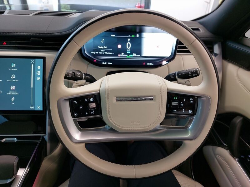 More views of Land Rover Range Rover