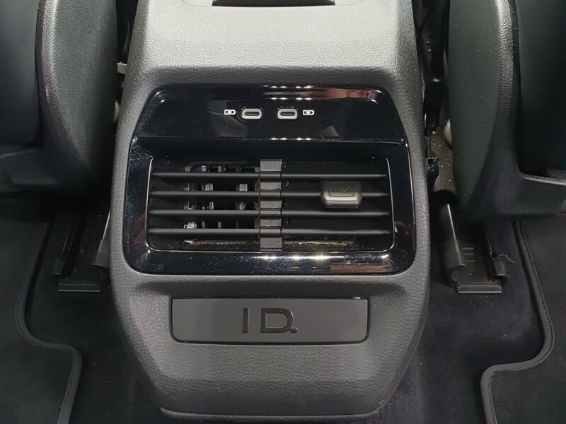 More views of Volkswagen ID.4