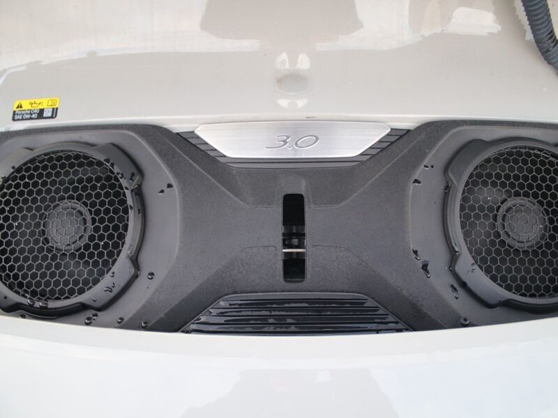 More views of Porsche 911