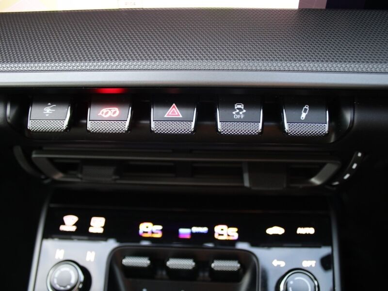 More views of Porsche 911