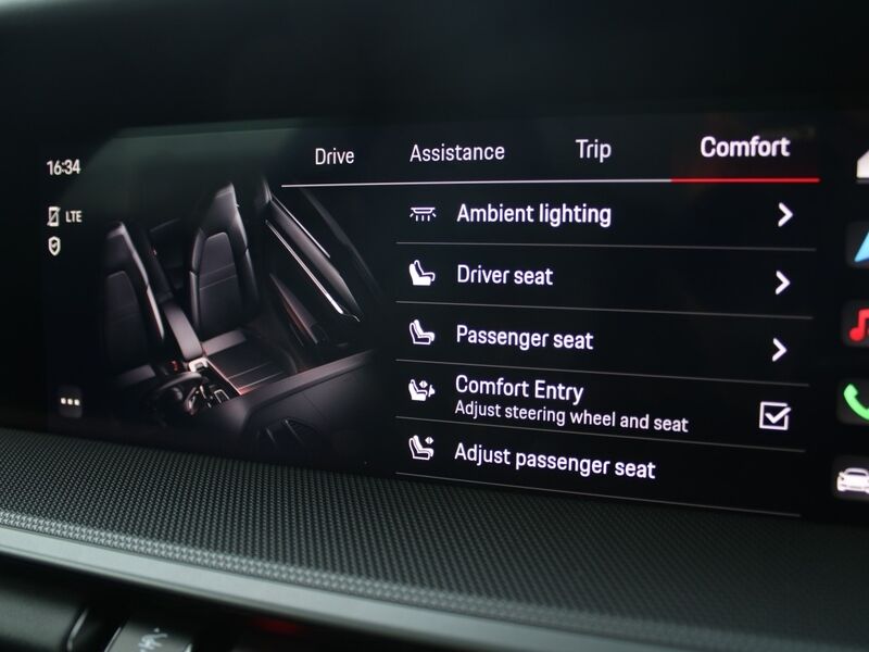 More views of Porsche 911