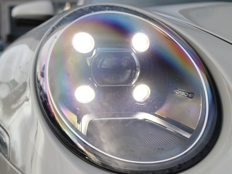 More views of Porsche 911