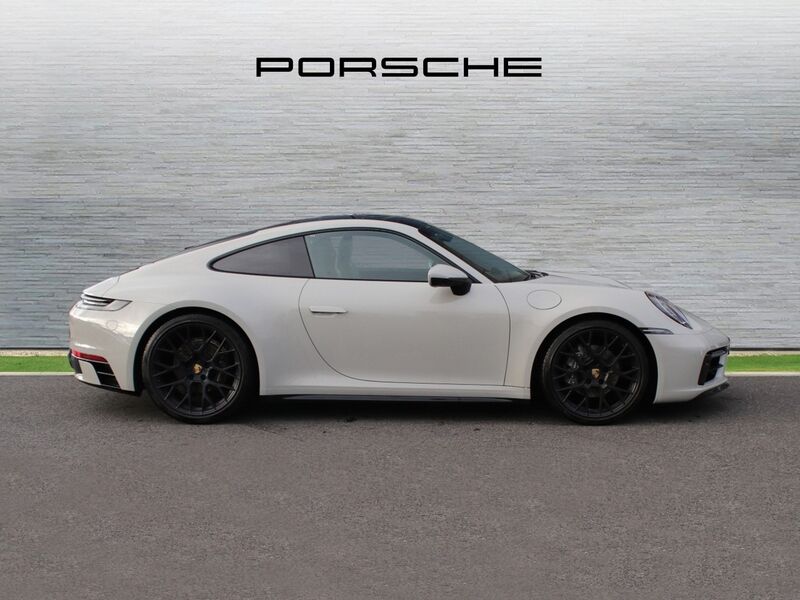 More views of Porsche 911