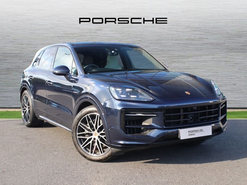 More views of Porsche Cayenne