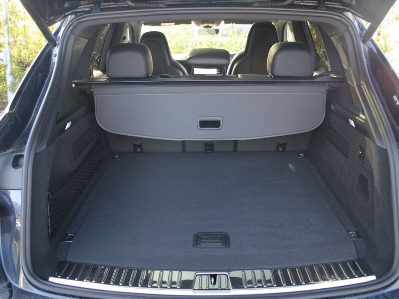 More views of Porsche Cayenne