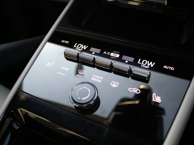 More views of Porsche Cayenne