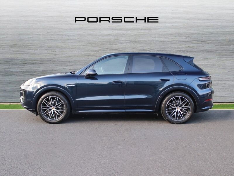 More views of Porsche Cayenne