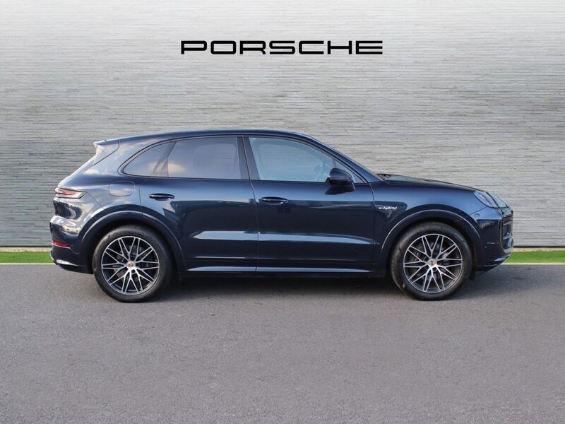 More views of Porsche Cayenne