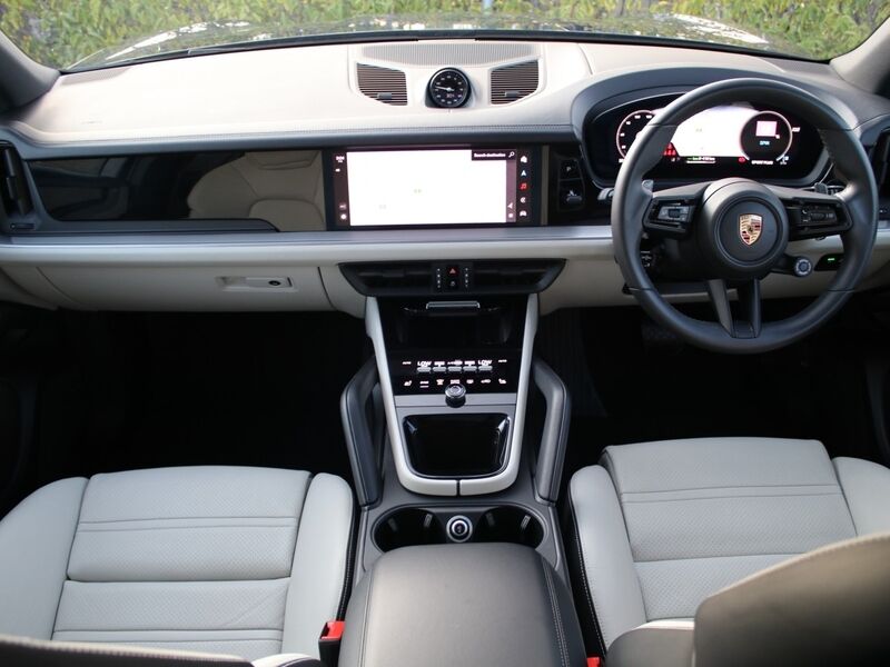 More views of Porsche Cayenne