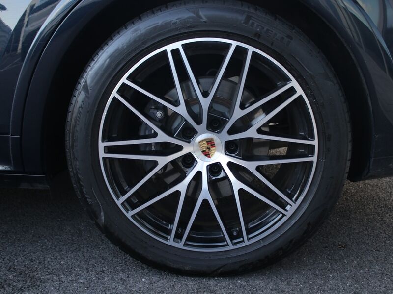 More views of Porsche Cayenne