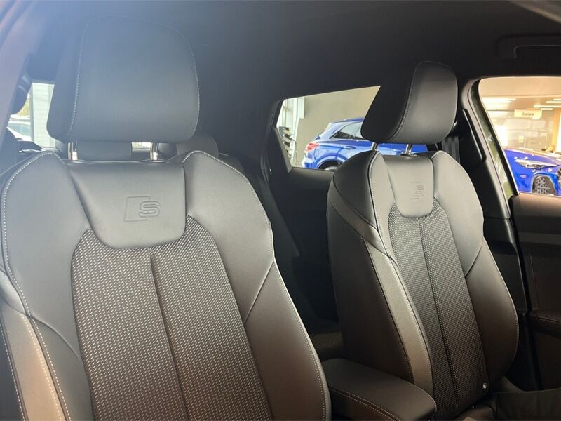 More views of Audi A1