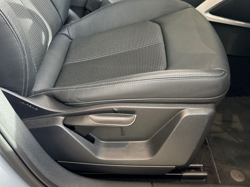 More views of Audi Q2