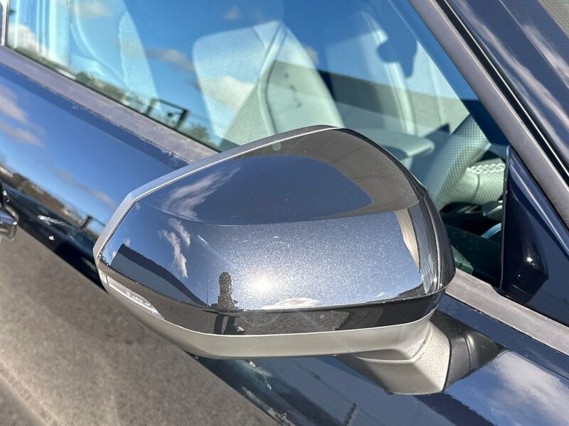 More views of Audi Q2