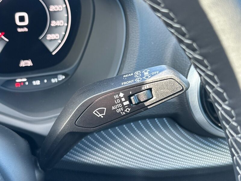 More views of Audi Q2