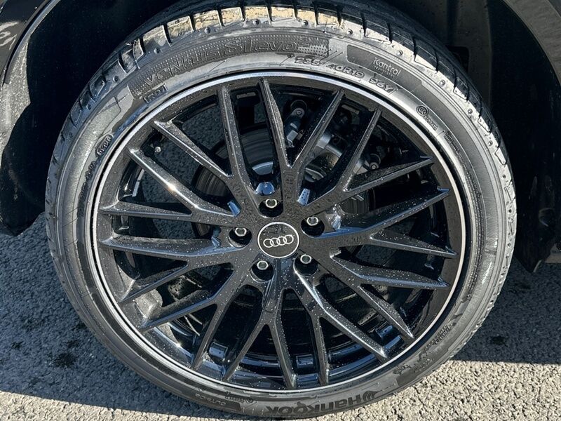 More views of Audi Q2