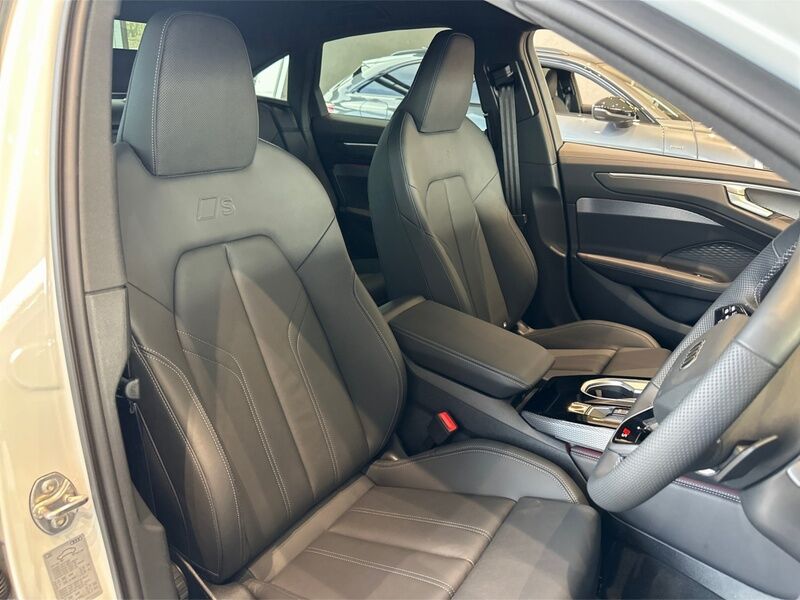 More views of Audi A6