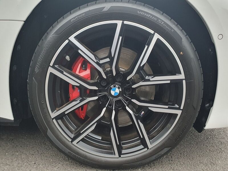 More views of BMW i4